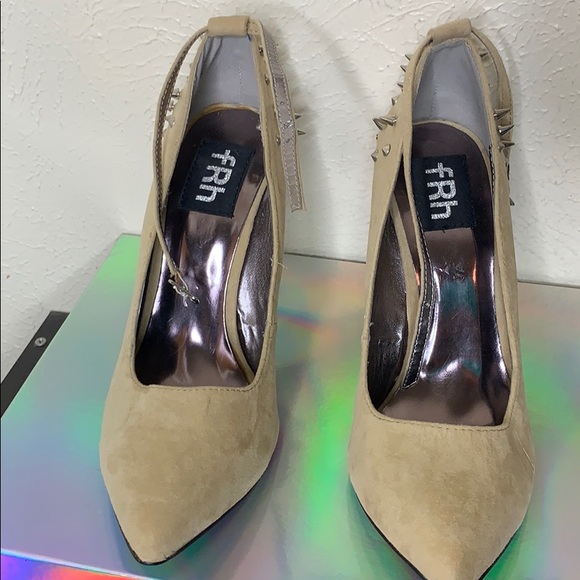 Shoes - Tan spiky heels